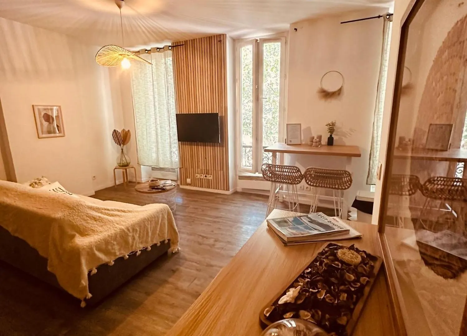 Appartement Grand T1 de 38 m2 au design épurée à Marseille 0*,